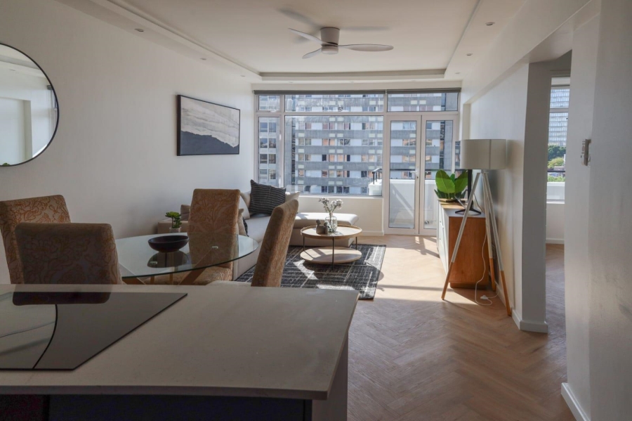 To Let 1 Bedroom Property for Rent in Sea Point Western Cape